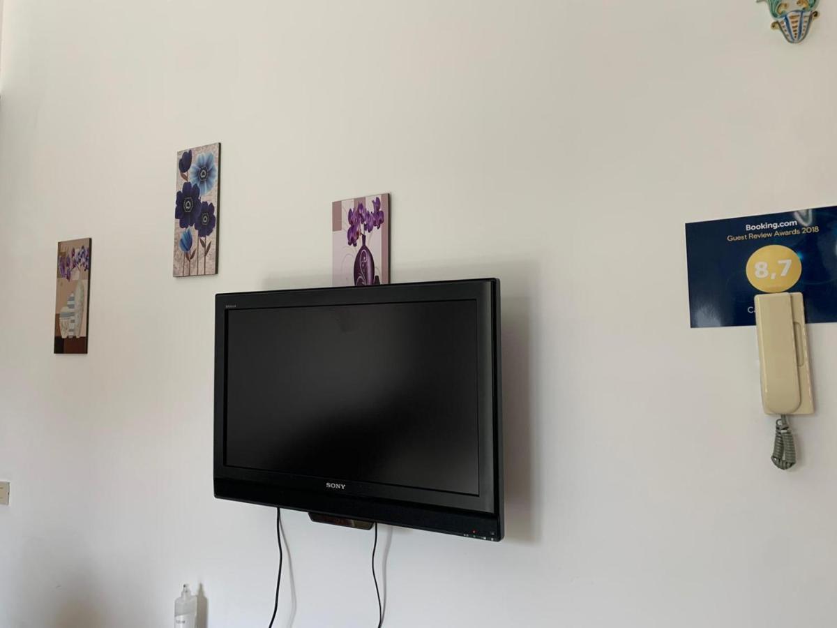 Casa Eleonora Appartement Campofelice Di Roccella Buitenkant foto