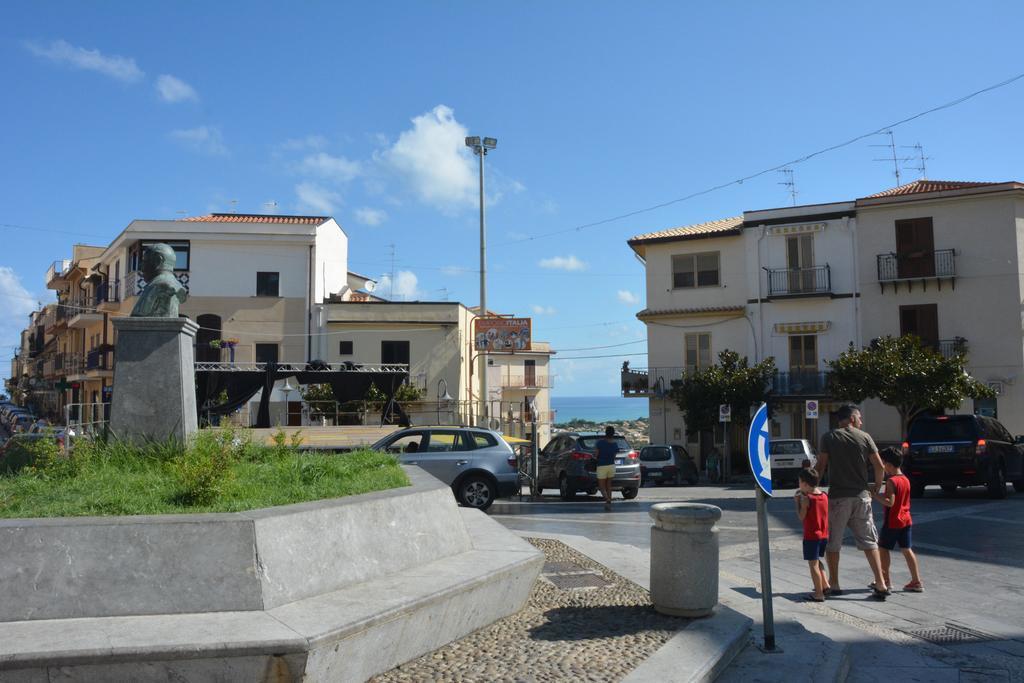 Casa Eleonora Appartement Campofelice Di Roccella Kamer foto