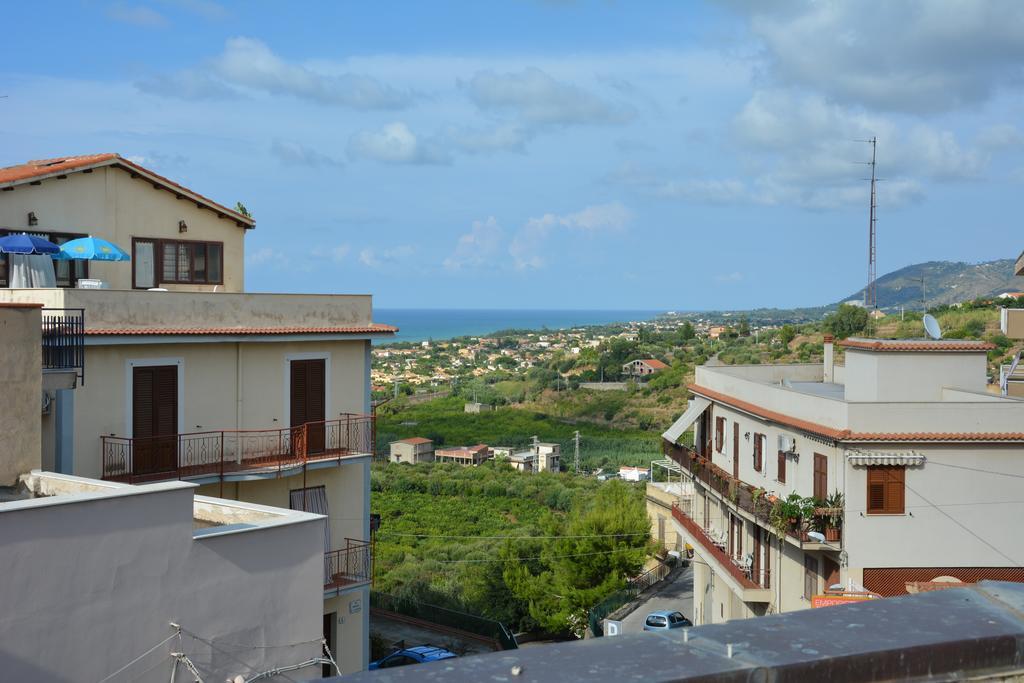 Casa Eleonora Appartement Campofelice Di Roccella Kamer foto