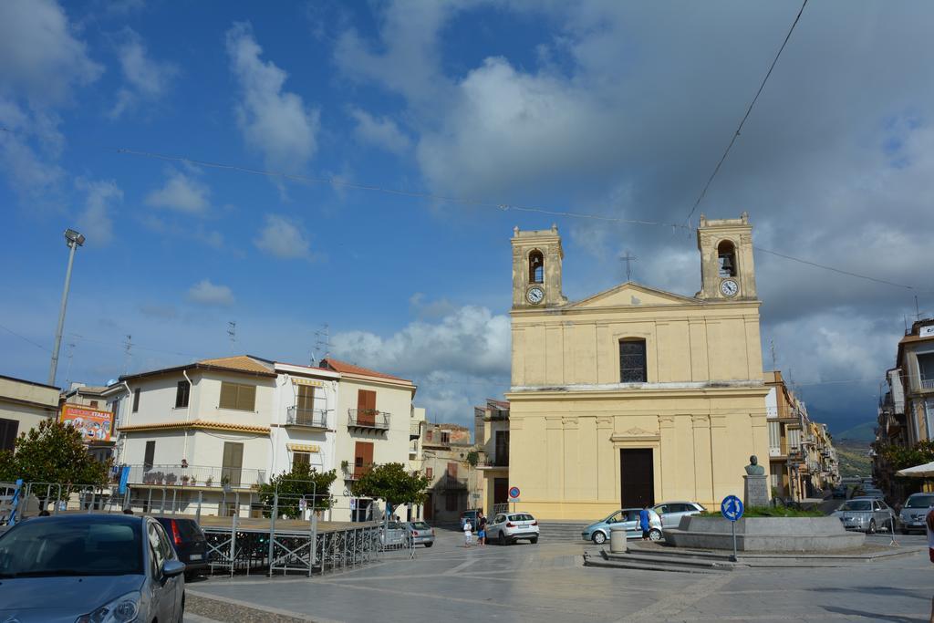 Casa Eleonora Appartement Campofelice Di Roccella Kamer foto