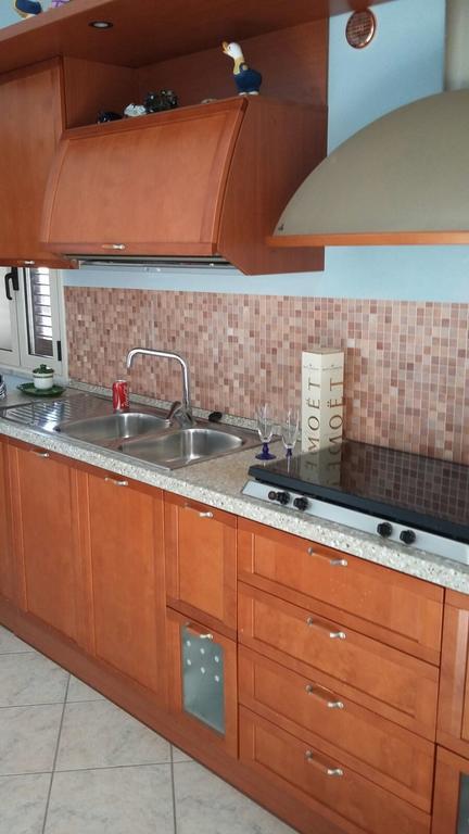 Casa Eleonora Appartement Campofelice Di Roccella Buitenkant foto