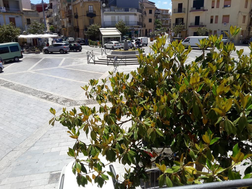 Casa Eleonora Appartement Campofelice Di Roccella Buitenkant foto