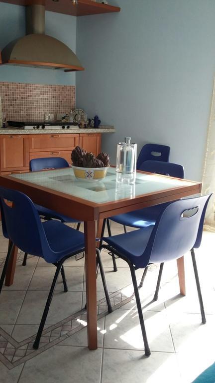 Casa Eleonora Appartement Campofelice Di Roccella Buitenkant foto