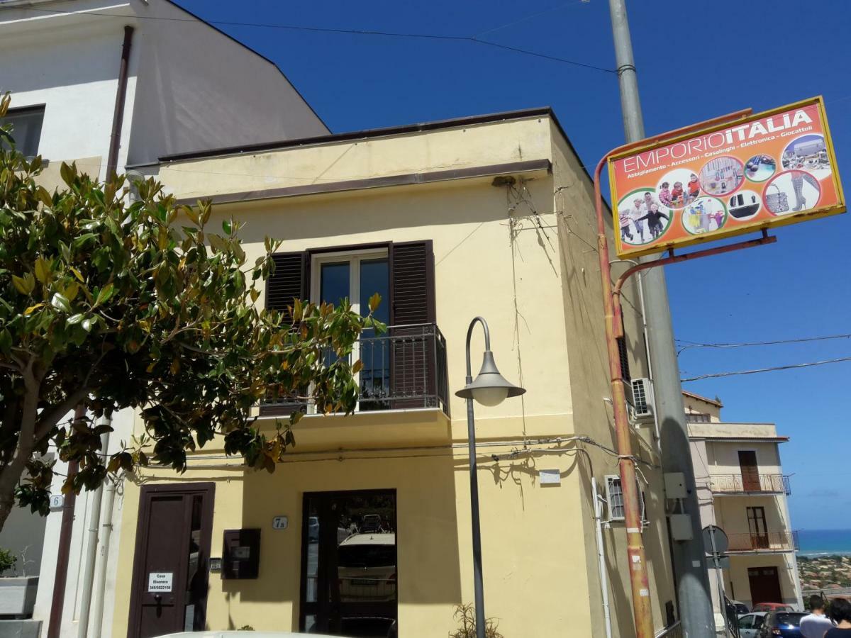 Casa Eleonora Appartement Campofelice Di Roccella Buitenkant foto