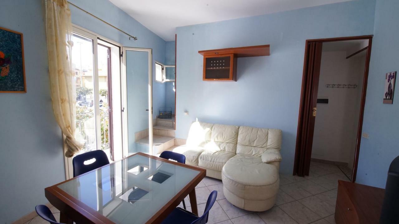 Casa Eleonora Appartement Campofelice Di Roccella Buitenkant foto