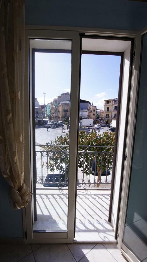 Casa Eleonora Appartement Campofelice Di Roccella Buitenkant foto