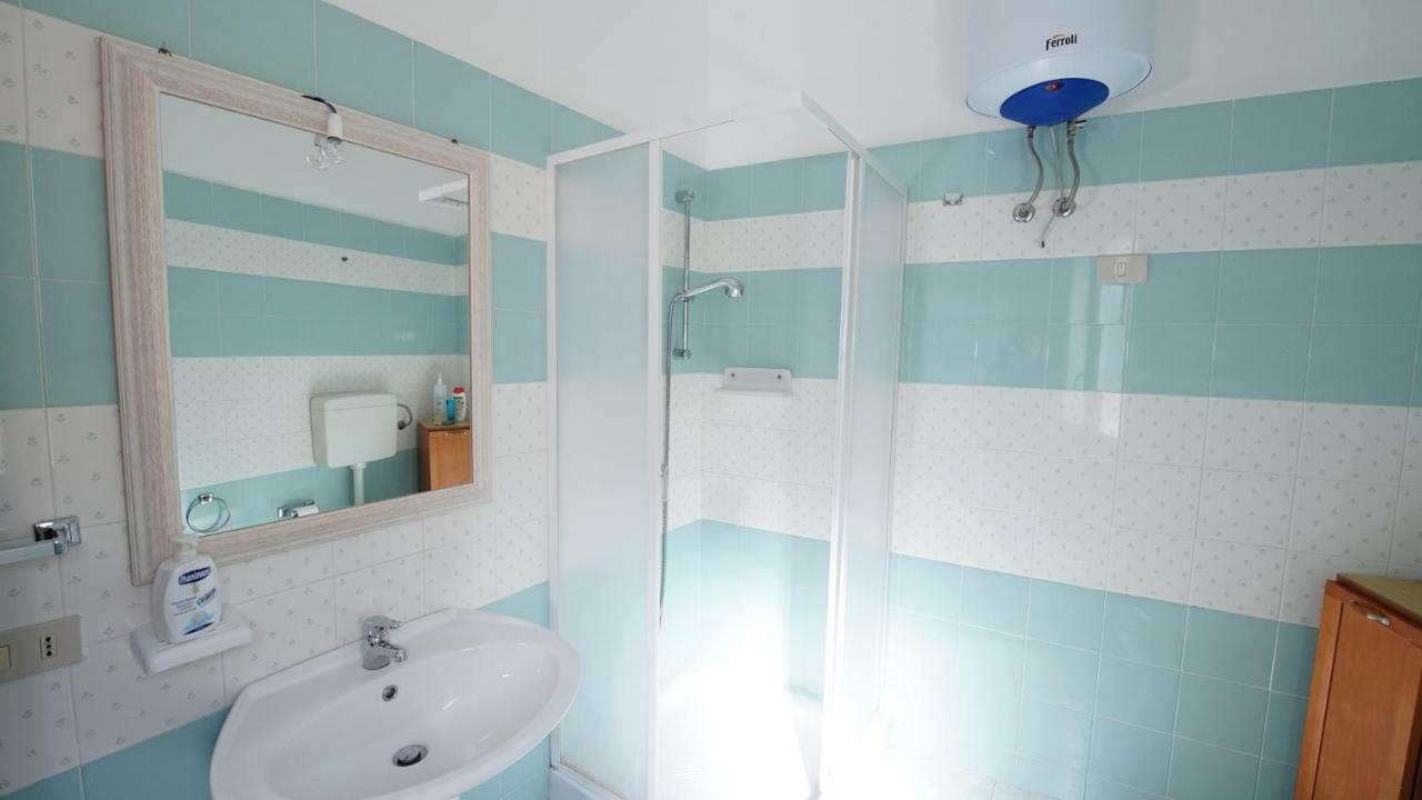 Casa Eleonora Appartement Campofelice Di Roccella Buitenkant foto