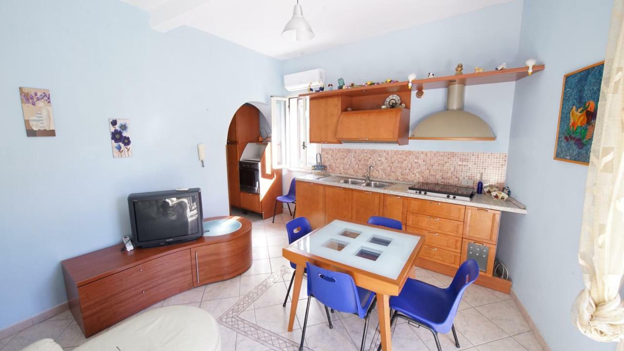 Casa Eleonora Appartement Campofelice Di Roccella Buitenkant foto