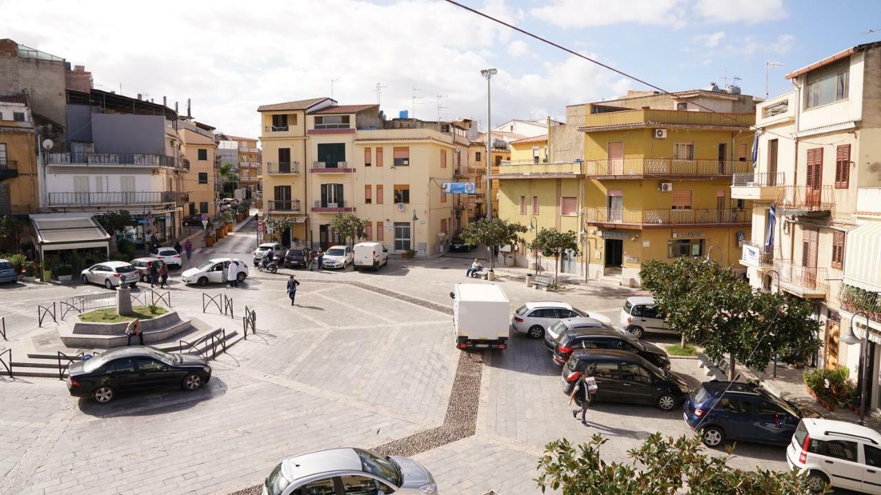 Casa Eleonora Appartement Campofelice Di Roccella Buitenkant foto